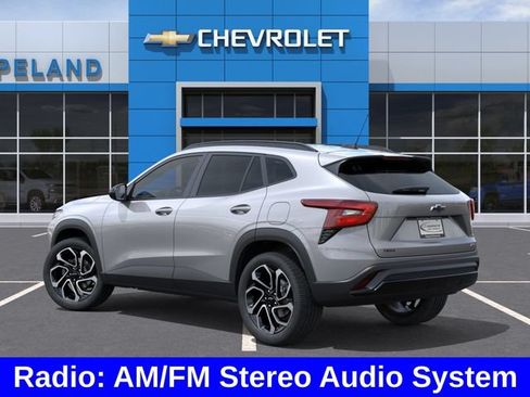 New 2026 Chevrolet Trax RS w/ Sunroof Package FWD image 4