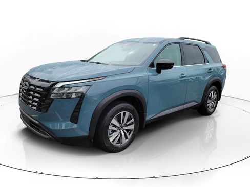 New 2026 Nissan Pathfinder SL FWD image 2
