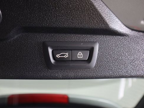 Used 2017 BMW X5 M image 22