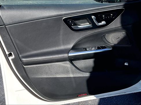 Used 2025 Mercedes-Benz C 300 Sedan image 21