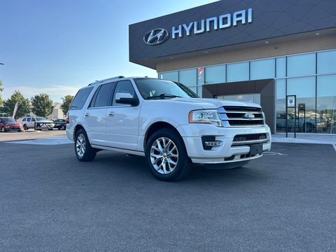 Used 2016 Ford Expedition Limited w/ Equipment Group 301A RWD image 4