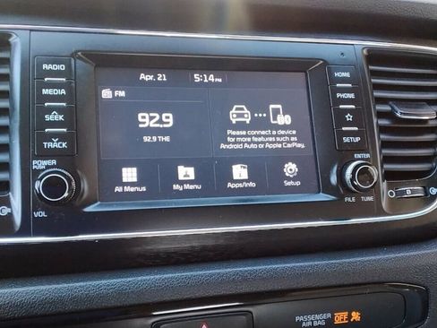 Used 2020 Kia Sedona LX FWD image 19