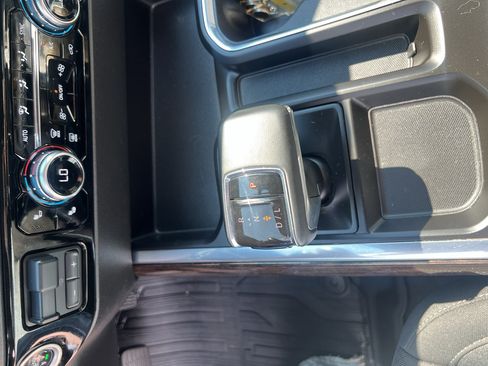 Used 2023 GMC Sierra 1500 Elevation w/ Preferred Package AWD/4WD image 32