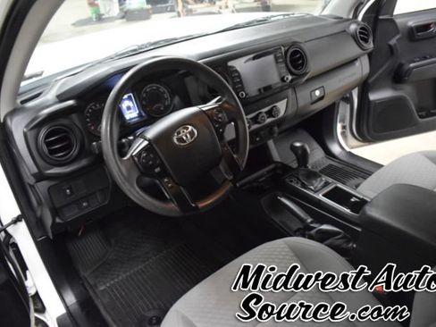 Used 2022 Toyota Tacoma SR RWD image 10