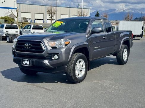 Used 2020 Toyota Tacoma SR5 image 1