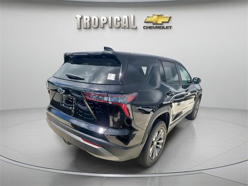 New 2026 Chevrolet Equinox LT image 3