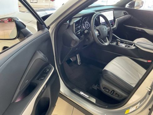 Used 2025 Lexus TX 500h AWD w/ Technology Package image 10