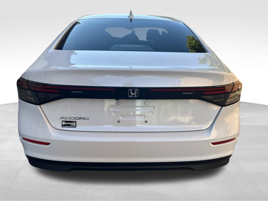 Used 2024 Honda Accord EX image 4