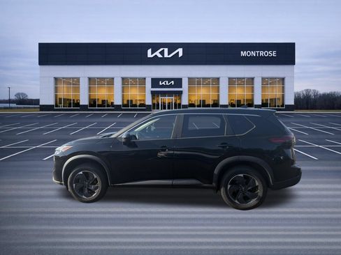 Used 2024 Nissan Rogue SV AWD/4WD image 6