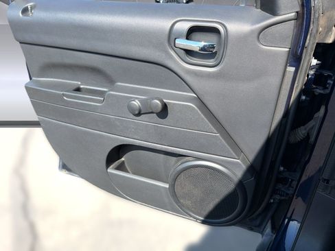 Used 2014 Jeep Patriot Sport AWD/4WD image 22