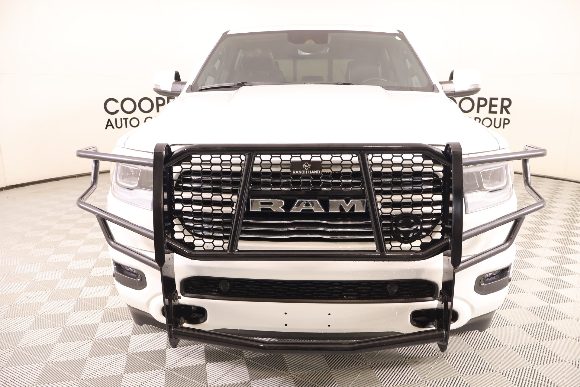 Used 2023 RAM 1500 Laramie AWD/4WD image 10