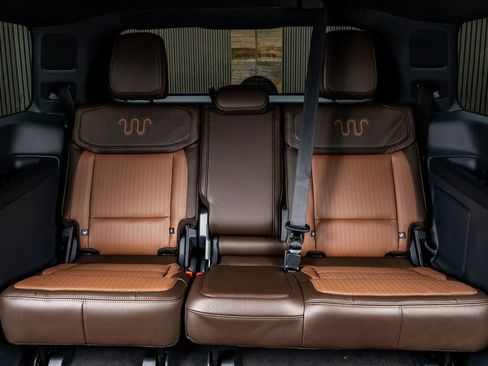 Used 2025 Ford Expedition King Ranch image 37