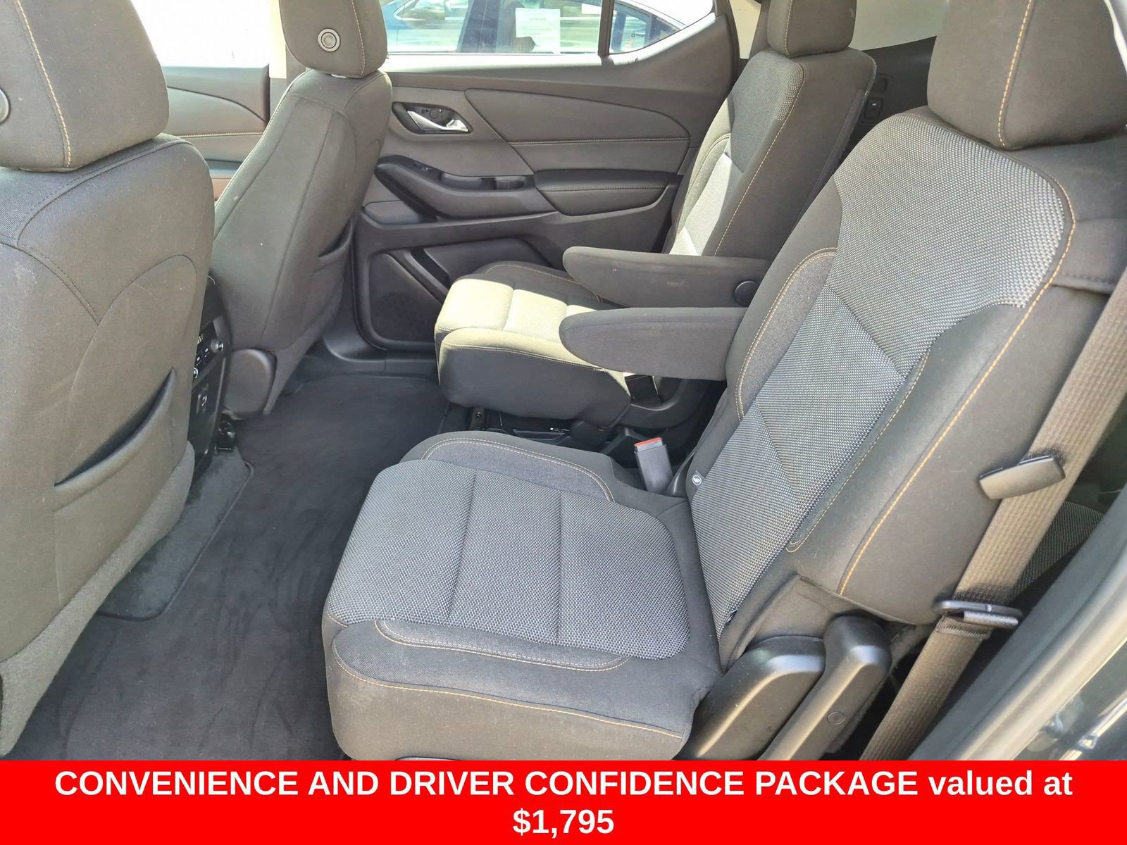 Used 2020 Chevrolet Traverse LT FWD image 29