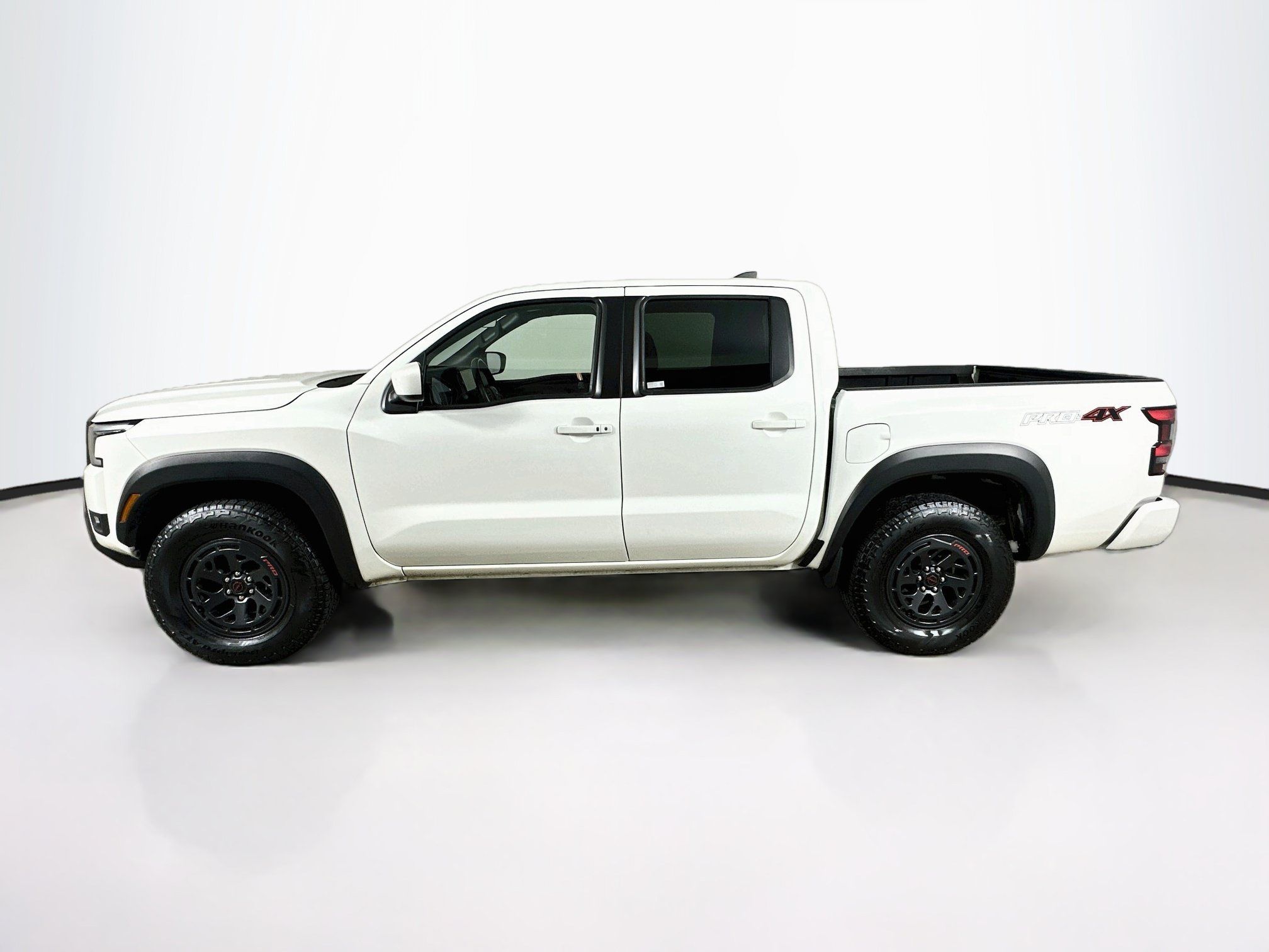 Used 2026 Nissan Frontier PRO-4X AWD/4WD image 4