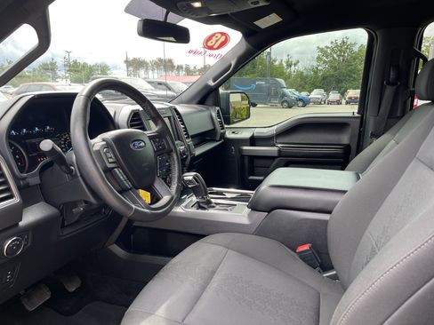 Used 2018 Ford F150 XLT w/ Equipment Group 302A Luxury AWD/4WD image 11