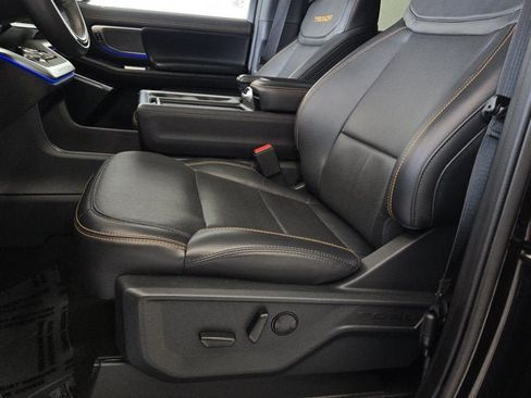 Used 2025 Ford Expedition Tremor AWD/4WD image 24