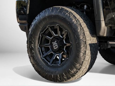 Used 2022 GMC Sierra 3500 Denali w/ Denali Black Diamond Edition image 64