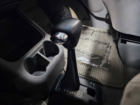 Used 2003 Volkswagen Eurovan MV image 29