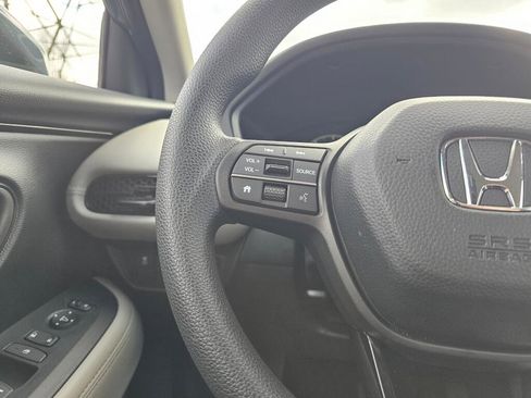 Certified 2025 Honda HR-V LX image 27