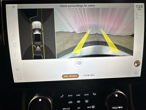 Used 2025 Jaguar F-PACE R-Dynamic S image 21