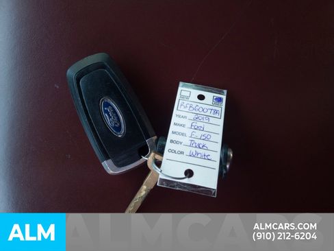 Used 2019 Ford F150 Platinum w/ Equipment Group 701A Luxury image 16