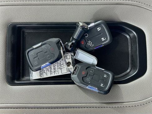 Used 2019 Chevrolet Silverado 1500 LTZ image 36