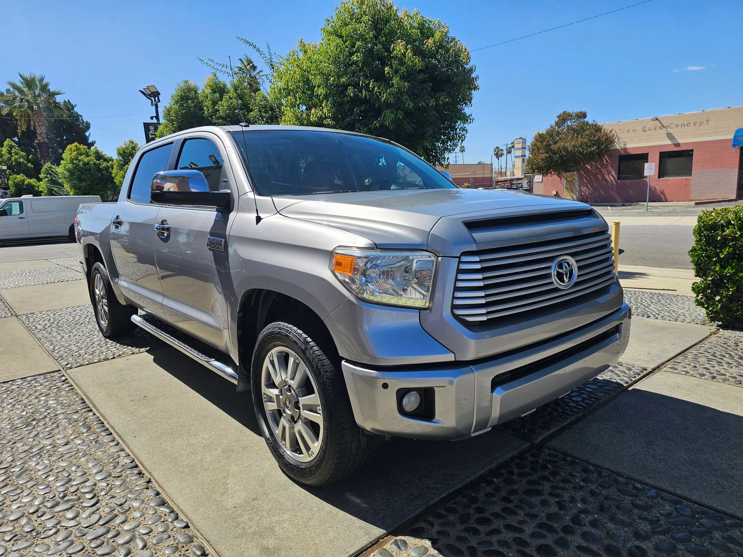Used 2014 Toyota Tundra Platinum RWD image 3