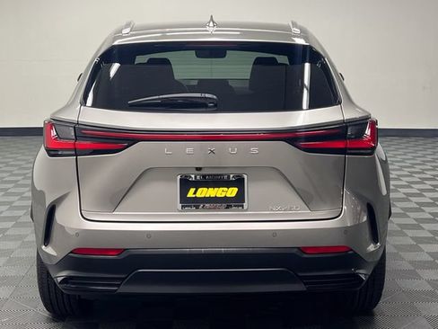 Used 2025 Lexus NX 250 FWD image 6