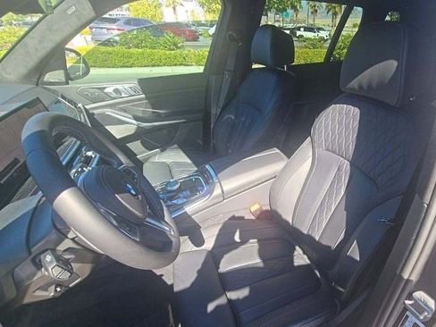 Used 2026 BMW X7 M60i AWD/4WD image 2