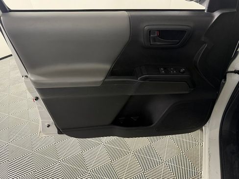 Used 2022 Toyota Tacoma SR RWD image 23