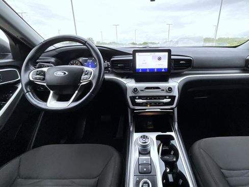 Used 2020 Ford Explorer XLT AWD/4WD image 13