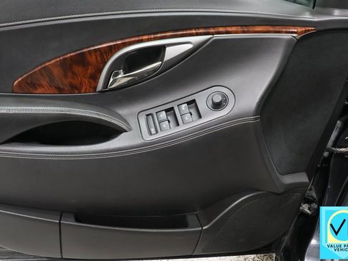 Used 2013 Buick LaCrosse Leather image 22