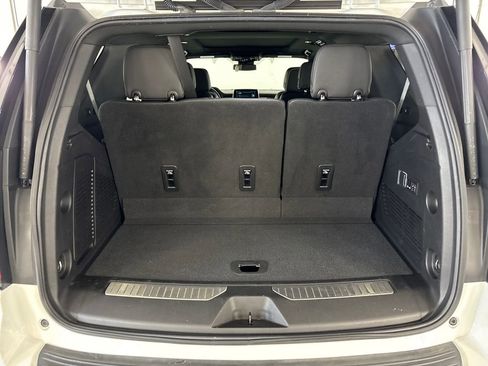 Used 2023 Chevrolet Tahoe Premier AWD/4WD image 30
