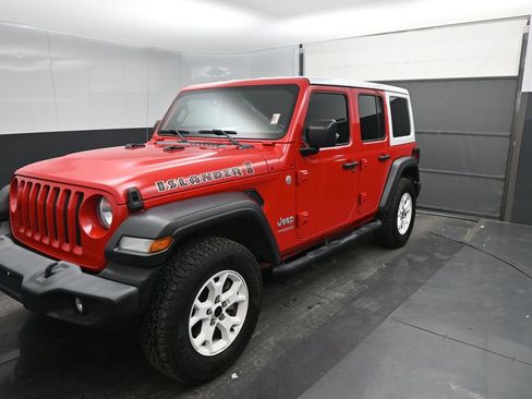 Used 2021 Jeep Wrangler Unlimited Sport AWD/4WD image 18