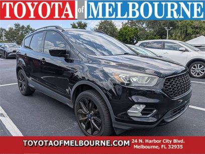 Used 2018 Ford Escape SE w/ SE Sport Appearance Package