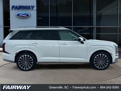 Used 2026 Hyundai Palisade Calligraphy FWD image 9