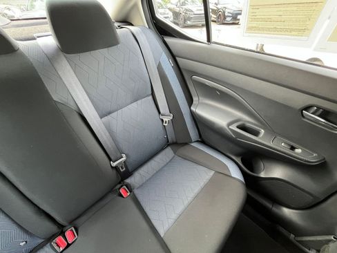 Used 2025 Nissan Versa SV image 37