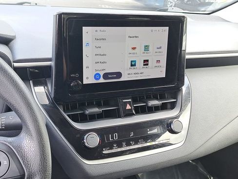 Used 2023 Toyota Corolla LE image 27