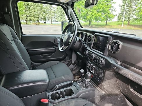 Used 2021 Jeep Wrangler Unlimited Sport AWD/4WD image 11