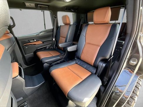 Used 2026 Lexus GX 550 w/ Cold Area Package AWD/4WD image 28