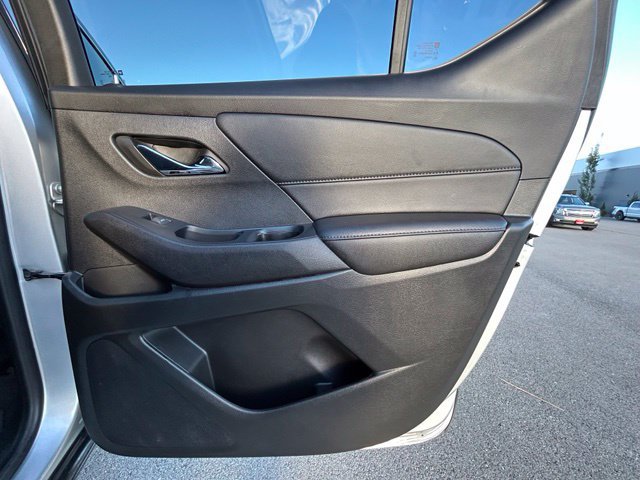Used 2022 Chevrolet Traverse LT AWD/4WD image 42