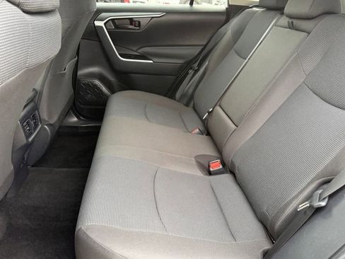Used 2025 Toyota RAV4 LE image 31
