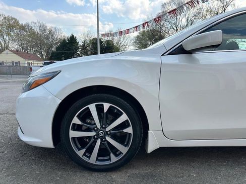 Used 2017 Nissan Altima 2.5 SR image 11