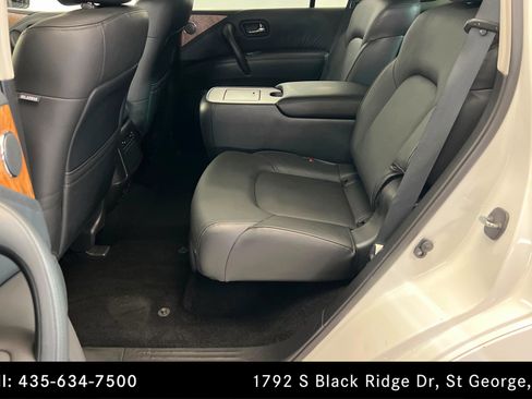 Used 2022 Nissan Armada SL w/ Captain's Chairs Package AWD/4WD image 21