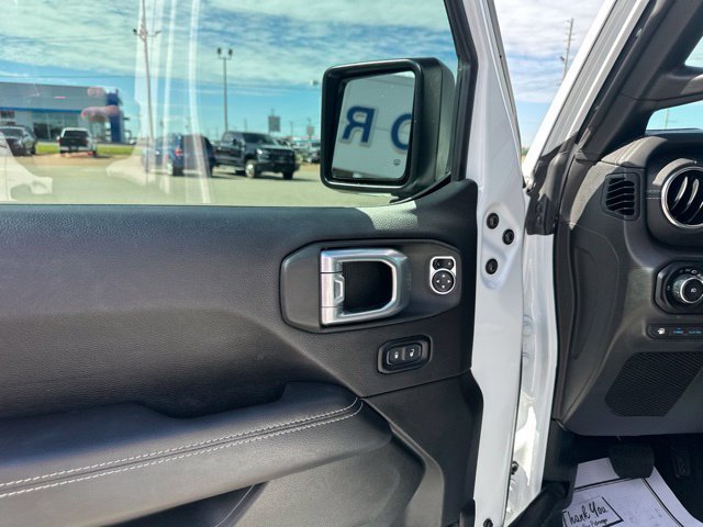 Used 2023 Jeep Wrangler Unlimited Sahara w/ Cold Weather Group AWD/4WD image 39