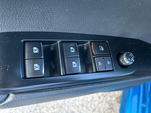 Used 2019 Toyota Camry XSE image 17