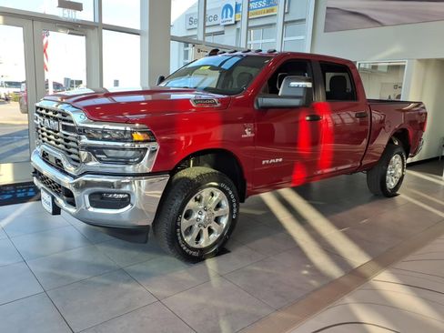 New 2026 RAM 2500 Big Horn AWD/4WD image 4