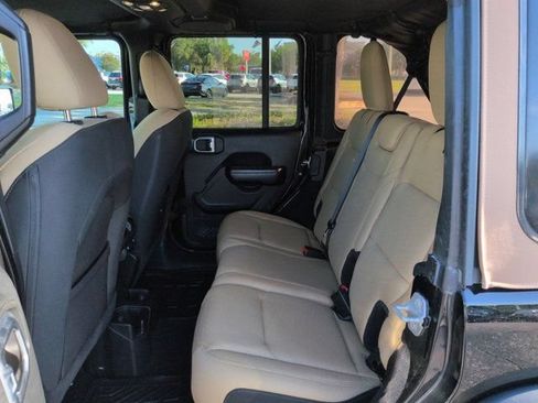 Used 2020 Jeep Wrangler Unlimited Sport AWD/4WD image 12