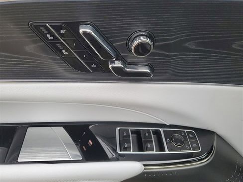 Certified 2024 Cadillac Lyriq Luxury image 18