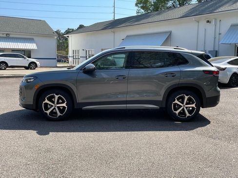 New 2026 Volkswagen Tiguan SE FWD image 23